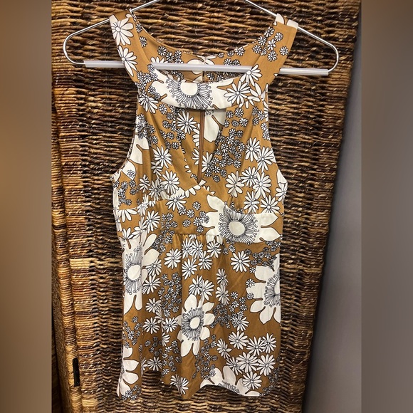 Trina Turk- retro Floral Print, Pre-Owned,‎ Size:4 - Picture 1 of 6